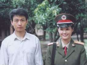 袁立閃婚失敗與狗為伴